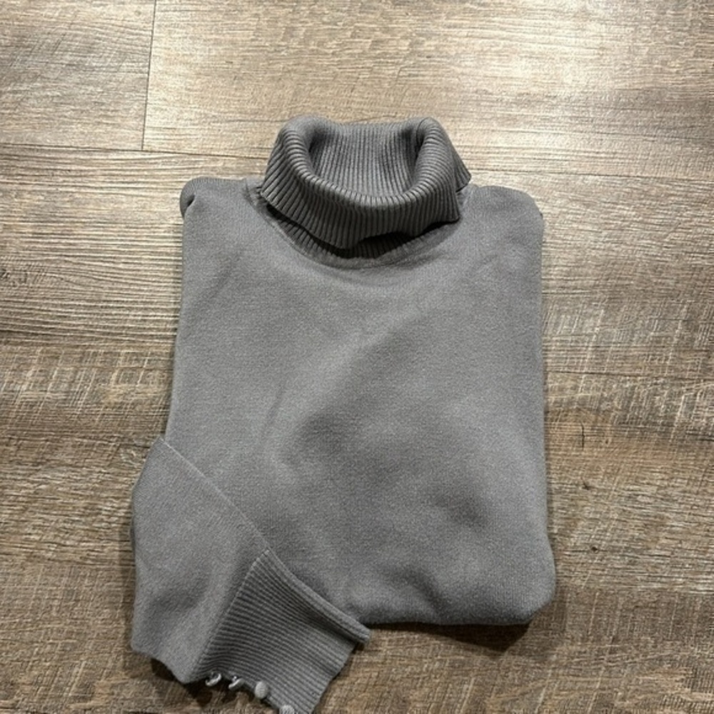 Spense Knits gray, long sleeve, knit turtleneck with cuff, buttons, size, XL